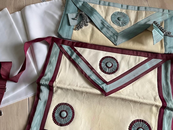 Vintage Masonic Aprons Memorabilia.