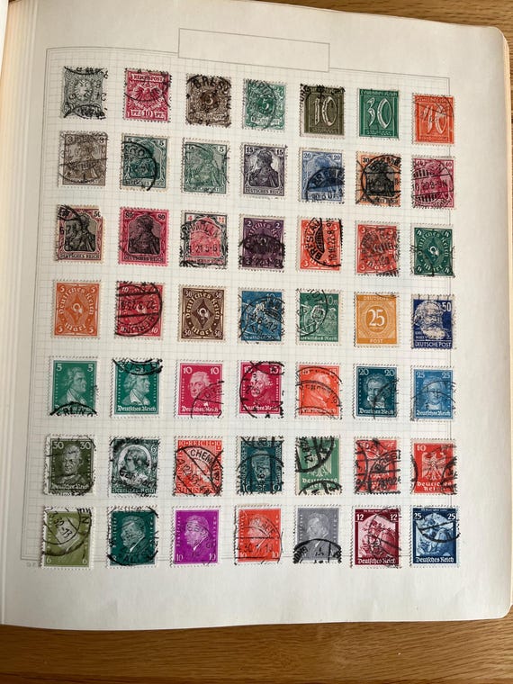 Vintage Bering Frimaerke Stamp Album Wirh Over 80 Pages Filled Wirh Stamps.