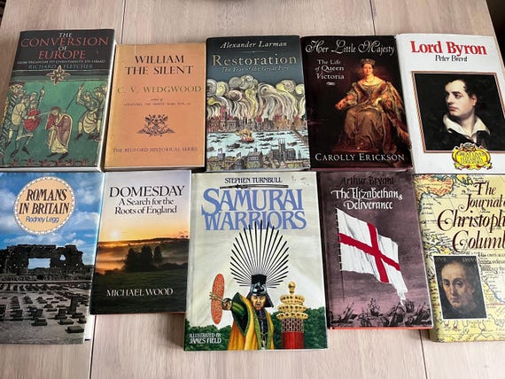 10 Vintage Collectable Books.