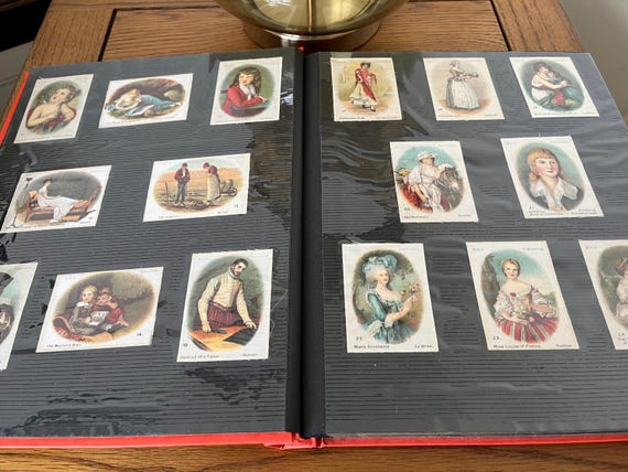 Album With Over 100 Vintage Rate And Collectable Silks.