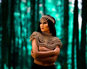 Colección Queen Nandi - Joyas de hombro hechas con cuentas de madera - Oro