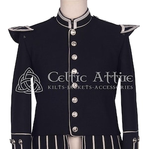 Svart skotsk militärjacka i ull med piperdrummermotiv - Militärtunika för män - Bagpiper Marching Parade-jacka - Specialtillverkad