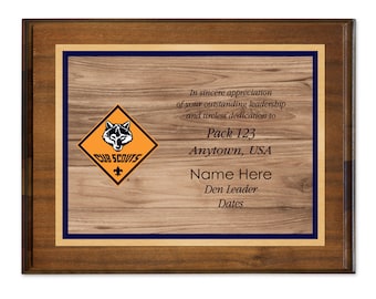 Den Leader Plaque with Cub Scout Logo - Wood Grain Design - Horizontal