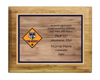 Cubmaster Plaque with Cub Scout Logo - Wood Grain Design - Horizontal