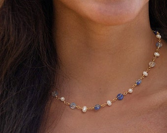 Collar de cristal de mar con encanto de declaración, joyería única de alambre de perlas de agua dulce de piedra azul, gargantilla de capas de verano, encantador regalo de aniversario para ella