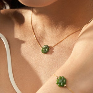 Natural Hetian Jade Four-leaf Clover Necklace Jewelry Chain, Green Jade Interlocking Charm Adjustable Choker, Shamrock Pendant Lucky Chokers