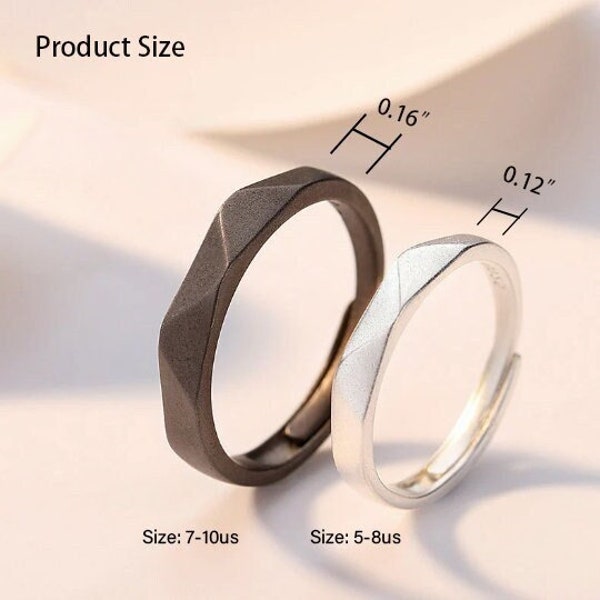 Silberne gravierte Paarringe, Statement-Ringe mit personalisierten Namensinitialen, schwarz-weiße passende Ringe, verstellbar für Fernfreund
