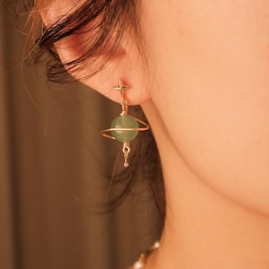 Custom Birthstone Planet Earrings: Gold Wire-Wrapped，Energy Crystal Beaded，Personalized Gemstone Jewelry