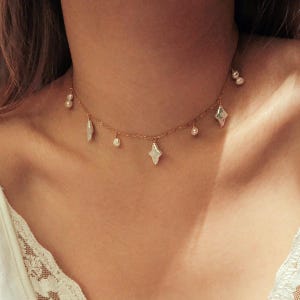 Gargantilla con dije de estrella y perla: delicado collar en capas relleno de oro de 14 quilates, joyería de boda única.