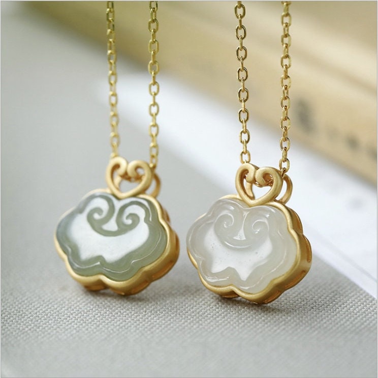 Xinjiang Hetian Jade White Jade Ruyi Pendant Necklace Xinjiang Hetian Jade White Jade Ruyi Pendant Necklace