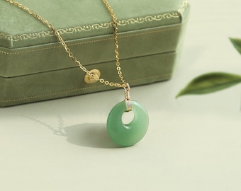 Asymmetric Round Jade Necklace, Unique Minimalist Charm, Adjustable Dainty Minimalist Choker，Rounded Top Design，Gift for Romantics