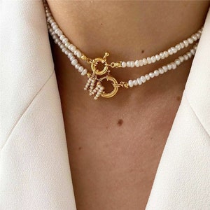 Collana girocollo di perle personalizzata fai-da-te Nome Collana di perle d'acqua dolce naturale in oro 18 carati Ciondolo con lettera abbinata personalizzata