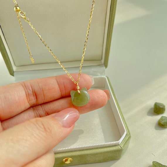 Pendentif Jade Naturel Vert Clair - 29,78 Carats - Neuf Sans Emballage