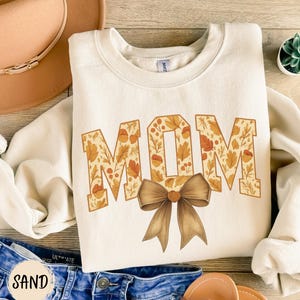 Fall Mom Sweatshirt, Autumn Leaf Print Cozy Pumpkin Crewneck