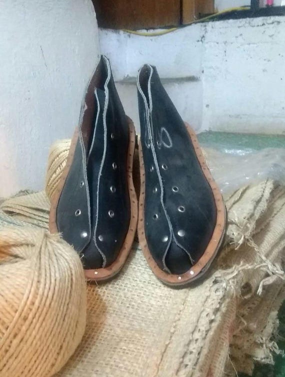 Handmade Huarache Burras Recycled Tire shoes Source Unknown | Shoes | Handmade Huarache Burras Recycled  main image 2