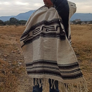 Poncho wool, 100% handmade Mexican gaban wool poncho image 4