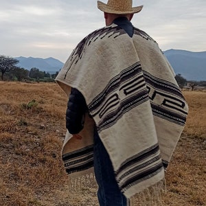 Poncho wool, 100% handmade Mexican gaban wool poncho image 3