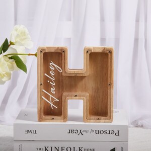 Hucha de madera con inicial personalizada y nombre, hucha de madera para niños o niñas, cumpleaños de niños, hucha con nombre, regalo de madera para niños, decoración de guardería