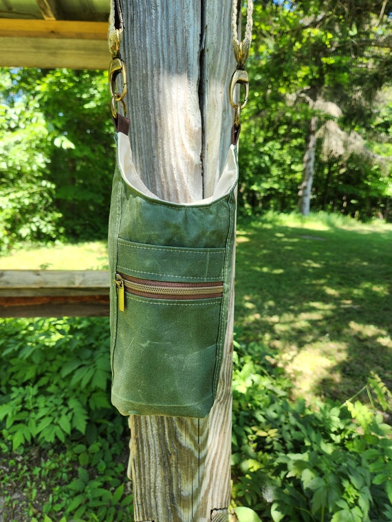 waxed canvas green water bottle bag, tumbler bag, wine bottle holder, h2otogo bag, hands free tumbler holder, gift for friend