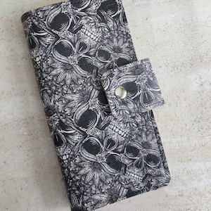 deluxe A5, A6, B6, B6 Slim, B5, N1 planner cover, skulls, cousin planner cover, planner cover with pockets and snap tab