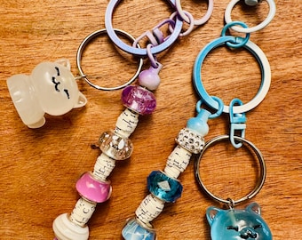 Llaveros de cuentas de papel