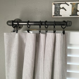 Industrial Pipe Curtain Rod – Rustic Metal Curtain Rod for Farmhouse, Urban, or Modern Decor – Adjustable & Easy to Install