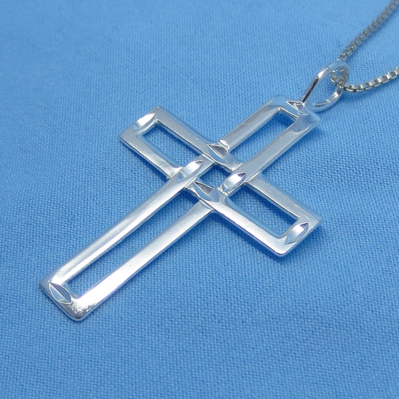 925 Sterling Silver Sparkle-Cut Cross Pendant 925 Sterling Silver Sparkle-Cut Cross Pendant