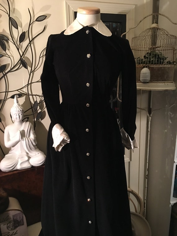 Vtg Black Dress,Black Velour Full-Length Dress, 19