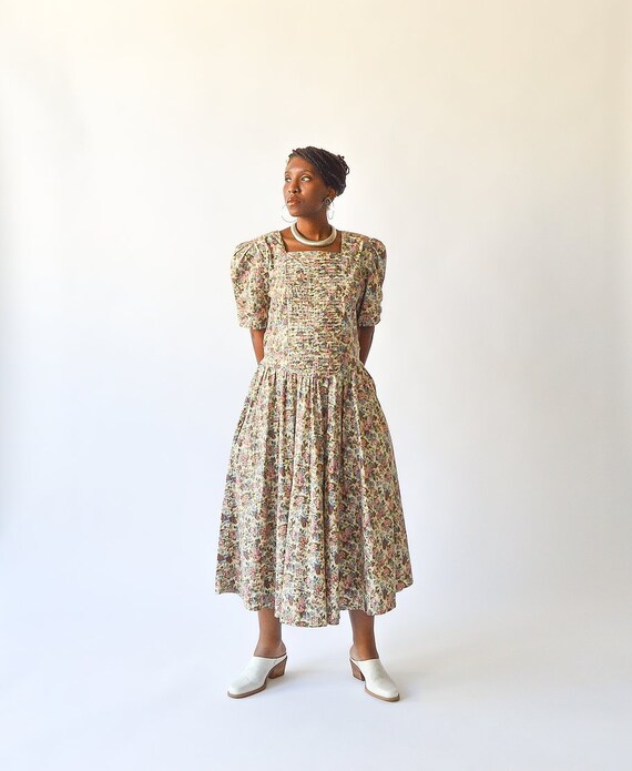 Vintage 80's Quilted Floral Tie Dress