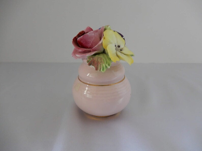Vintage Radnor Bone China Made in England Pink Vase of Colorful Pansies Perfect Condition image 2
