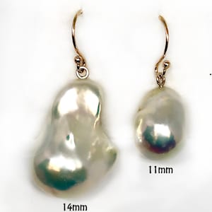 Zoetwater gekweekte parel 11 mm of 14 mm barokke bengel oorbellen, massief goud 14Kt. Gele, door prinses Kate Middleton geïnspireerde oorbellen