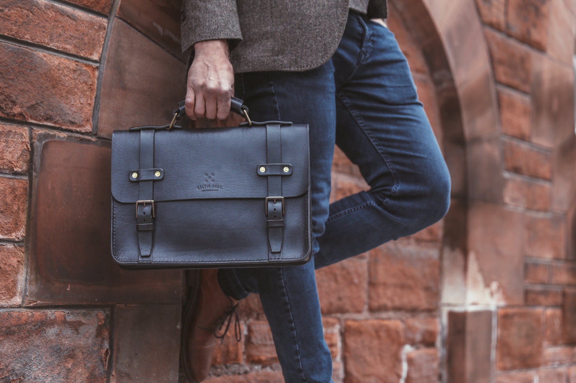 thin leather messenger bag