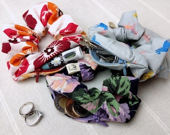 Zipper Scrunchies, Quilting Cotton, Cotton & Natural Rubber Inner Elastic, Hidden Pouch