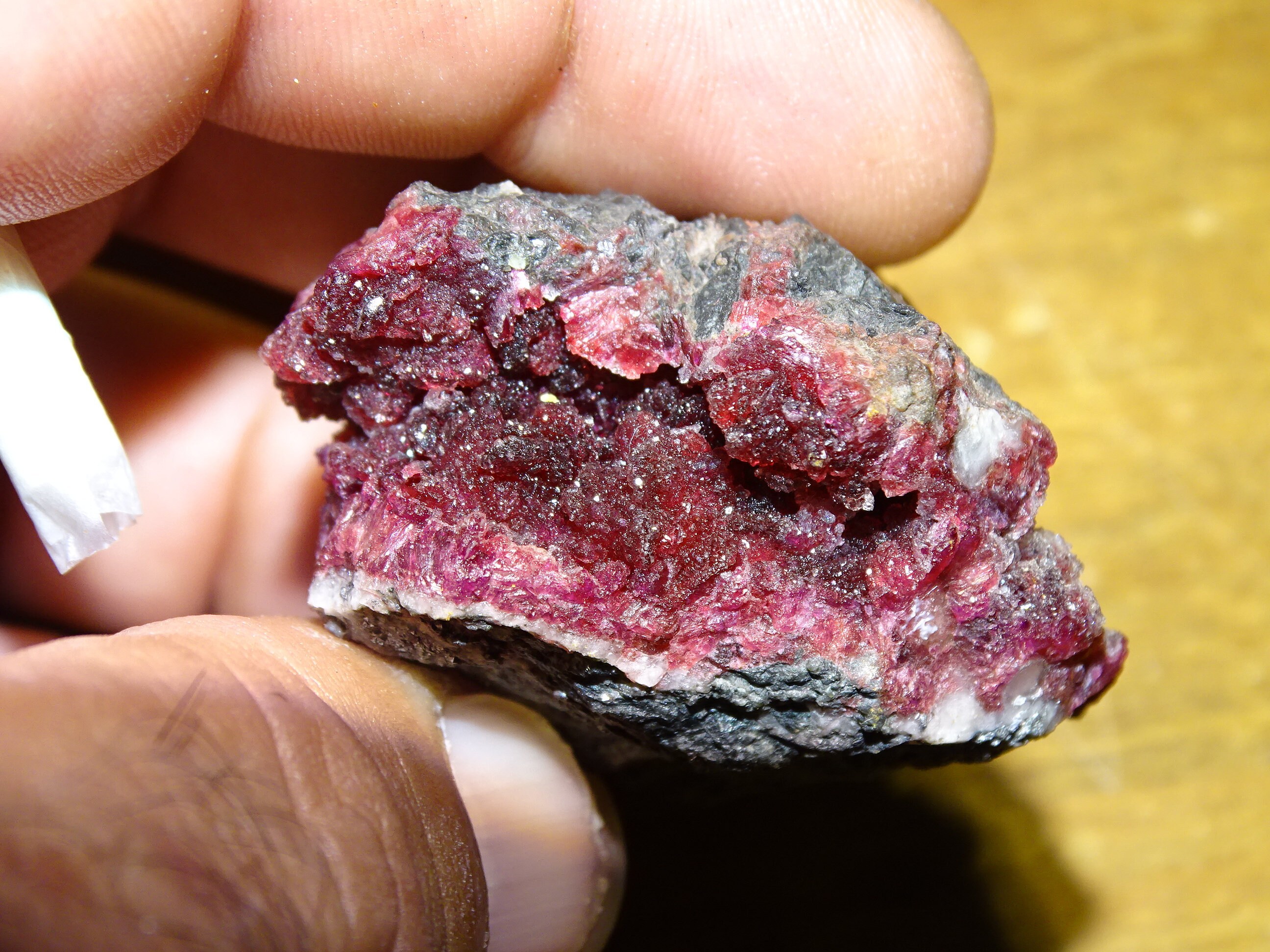 Cobalto Calcite, Pièce Naturelle et Brute de 58 Grammes, Couleurs Saturées Incroyables, Rare Magnifi