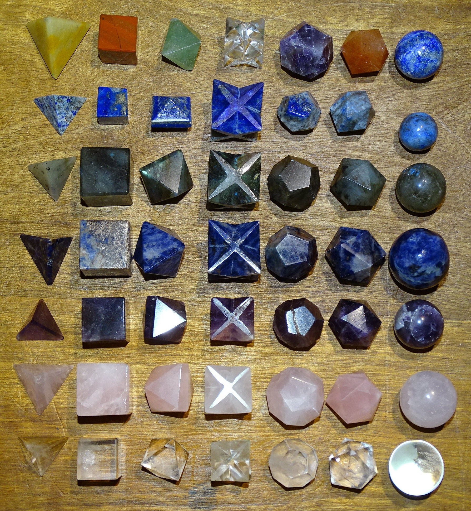 Sets de 7 Solids Platon, en Cristal Roche ou Quartz Rose, Améthyste, Lapis-Lazuli, Sodalite, Labrado