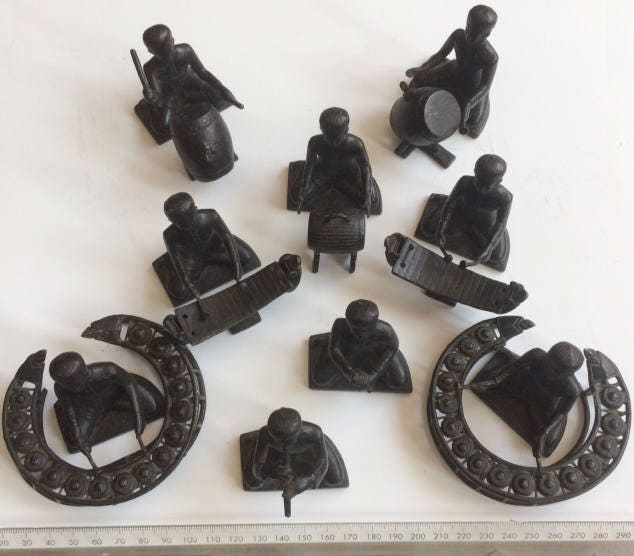 9 Statuettes d'un Orchestre de Musiciens Bali, en Bronze Ancien, Belle Qualité Détails, Complet, 7cm