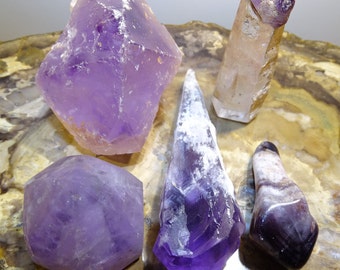 Amethyst, natural or polished crystals, beautiful pieces to choose from, very good quality, perfect for collection, therapy, jewelry... Essential