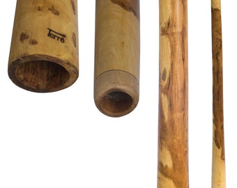 Didgeridoo in Eucalyptus, tuned in F or G, from 1.10 to 1.50 m, approximately 3000 grams/3 kgs, perfect for your moments of sound relaxation!