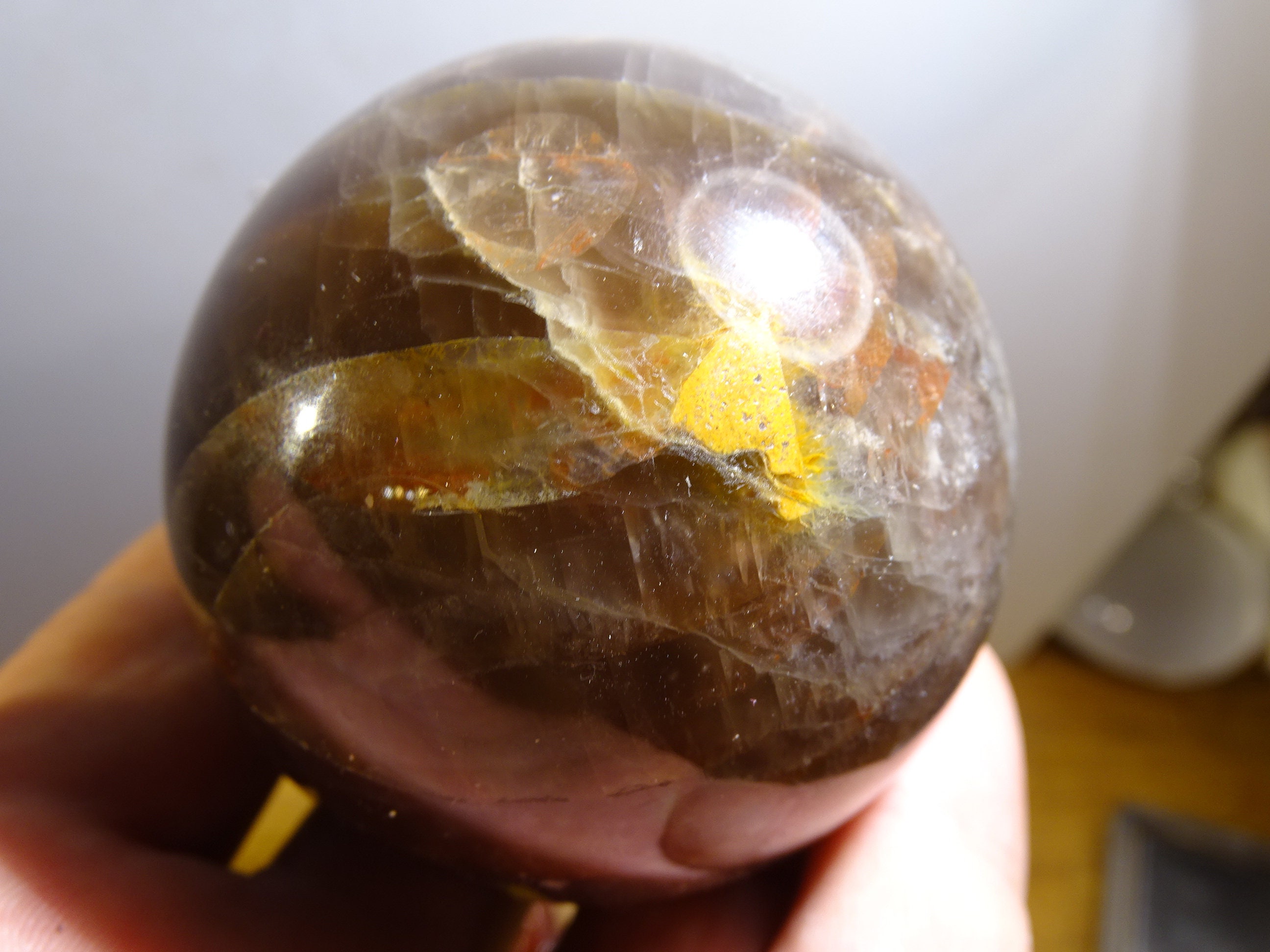 Pierre de Lune Noire, Sphère Naturelle et Véritable, 60 cm Diamètre, 570 Grammes, Très Belle Qualité