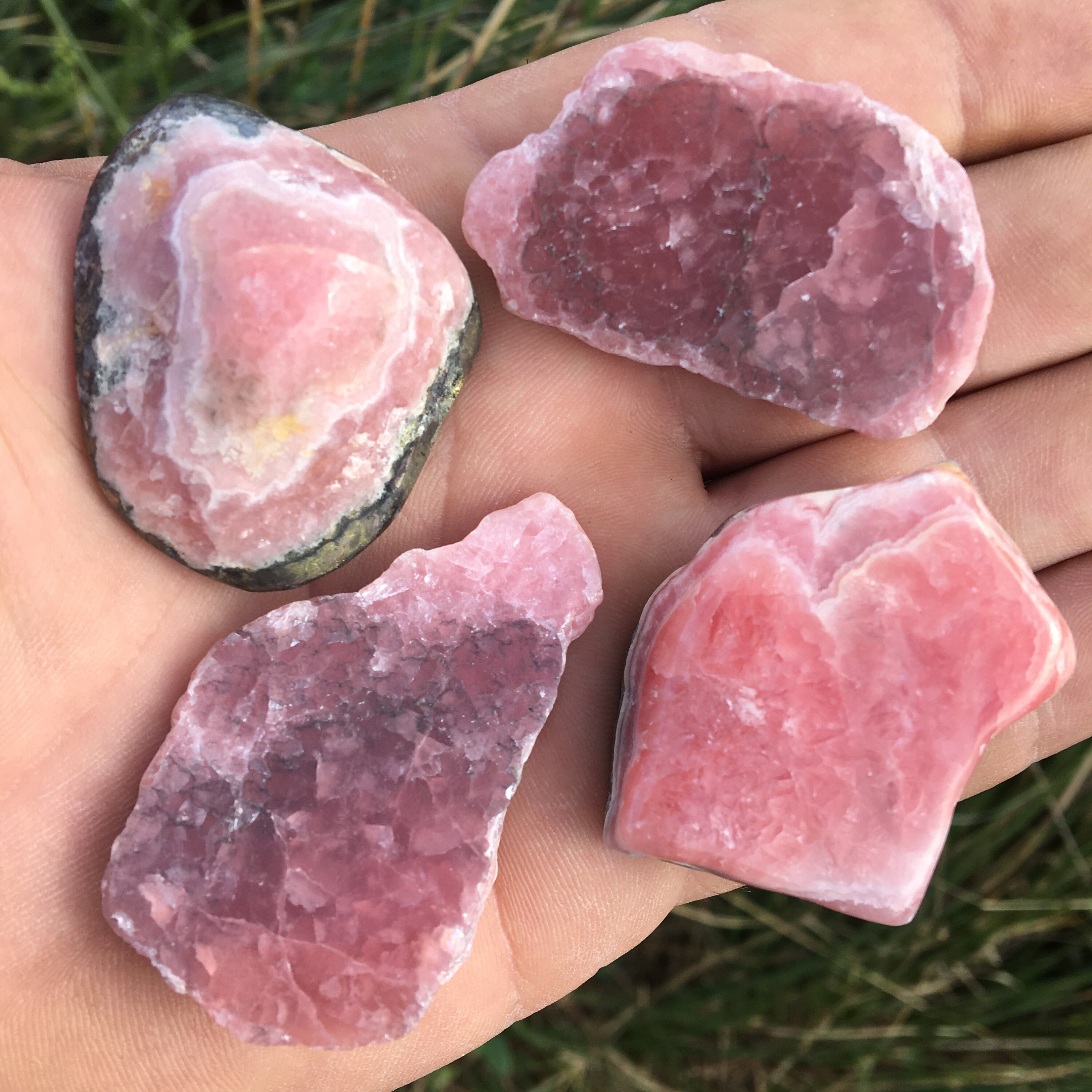 Rhodocrosite, 4 Pièces Brutes et Naturelles Au Choix. Trés Belle Qualité, Un Rose Cristal Incroyable