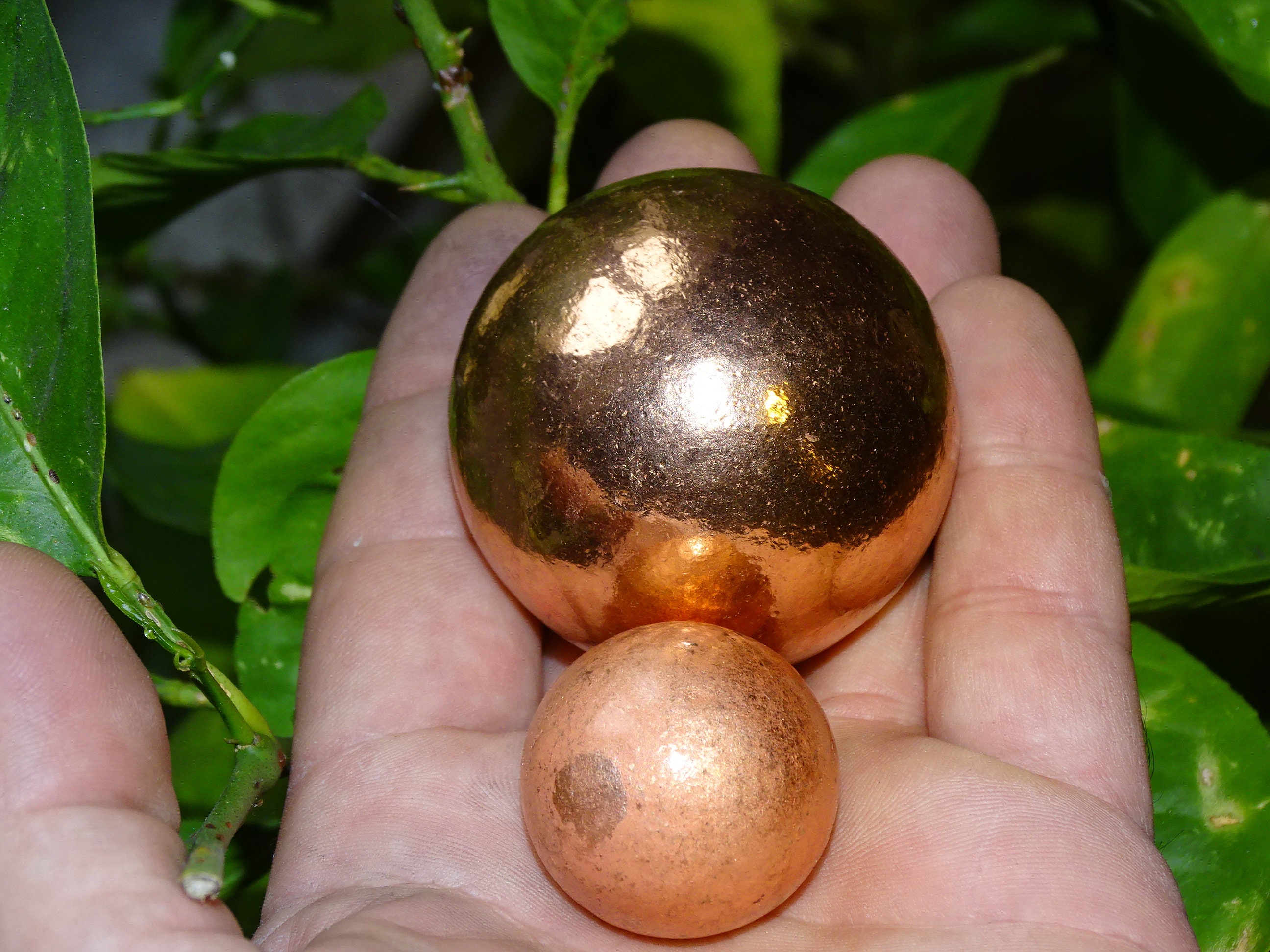 Sphères de Cuivre Naturel et Véritable, 30mm, 120 Grammes ou 50mm, 482 Grammes. Purifie Le Sang Parf