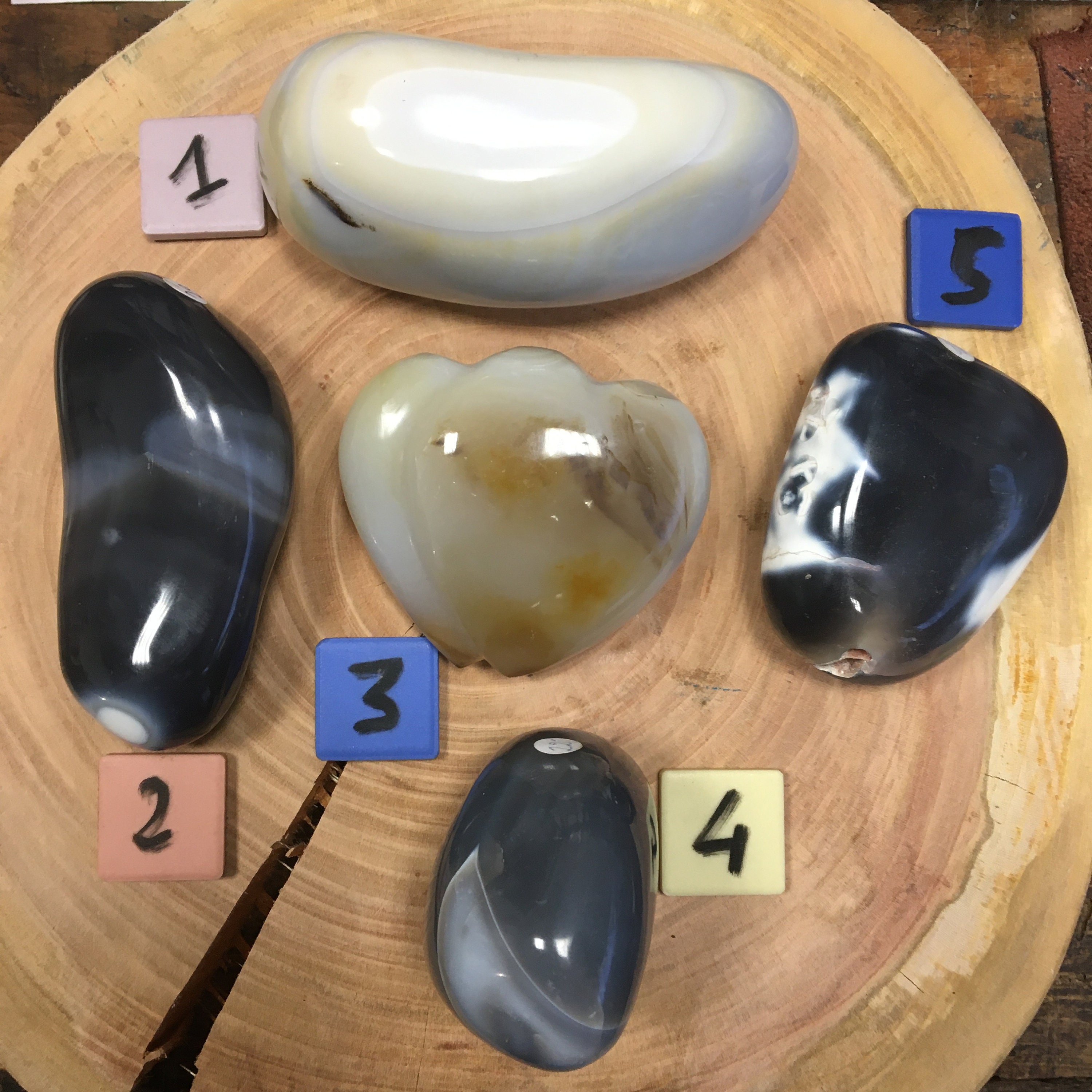 Agate à Eau ou Perle d'eau, 5 Magnifiques Pièces Dont 1 Taillée en Coeur, Trés Grande Douceur, Pierr