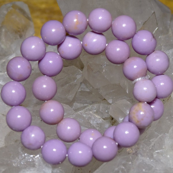 Phosphosiderite, round beads of 4 or 6 mm, in bracelet, necklace or 40cm bead wire. Superb pearls with lilac/mauve reflections, magnificent
