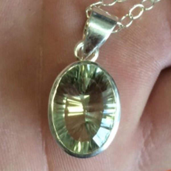 Rare : Prasiolite, pierre de la joie de vivre, facetté serti Argent 925, made in Autriche, magnifique qualité, pendentif seul ou avec chaine