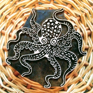 Timbro indiano in legno intagliato a mano Cool Octopus; blocco per stampa tessile; timbro per ceramica