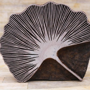 Bloco de impressão indiano esculpido à mão em madeira com folhas de ginkgo; carimbo de cerâmica com nervuras de folhas; carimbo de folha; carimbo de argila; carimbo indiano