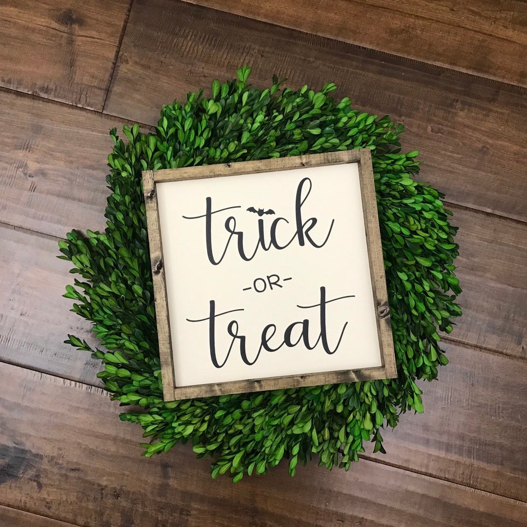 Trick or Treat Sign Wood Fall Home Decor Halloween Wall Decoration ...