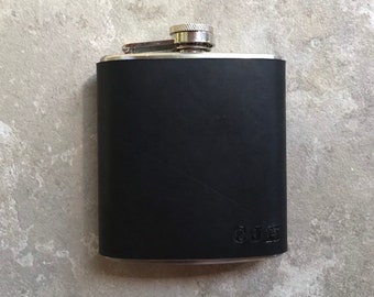 Black leather flask/ gift for him/ groomsmen gift/ best man gift/ birthday gift/ wedding gift/ custom flask