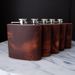 PERSONALIZED leather hip flask/ gift for him/ groomsman gift/ best man gift/ birthday gift/ wedding gift/ Christmas gift image 4