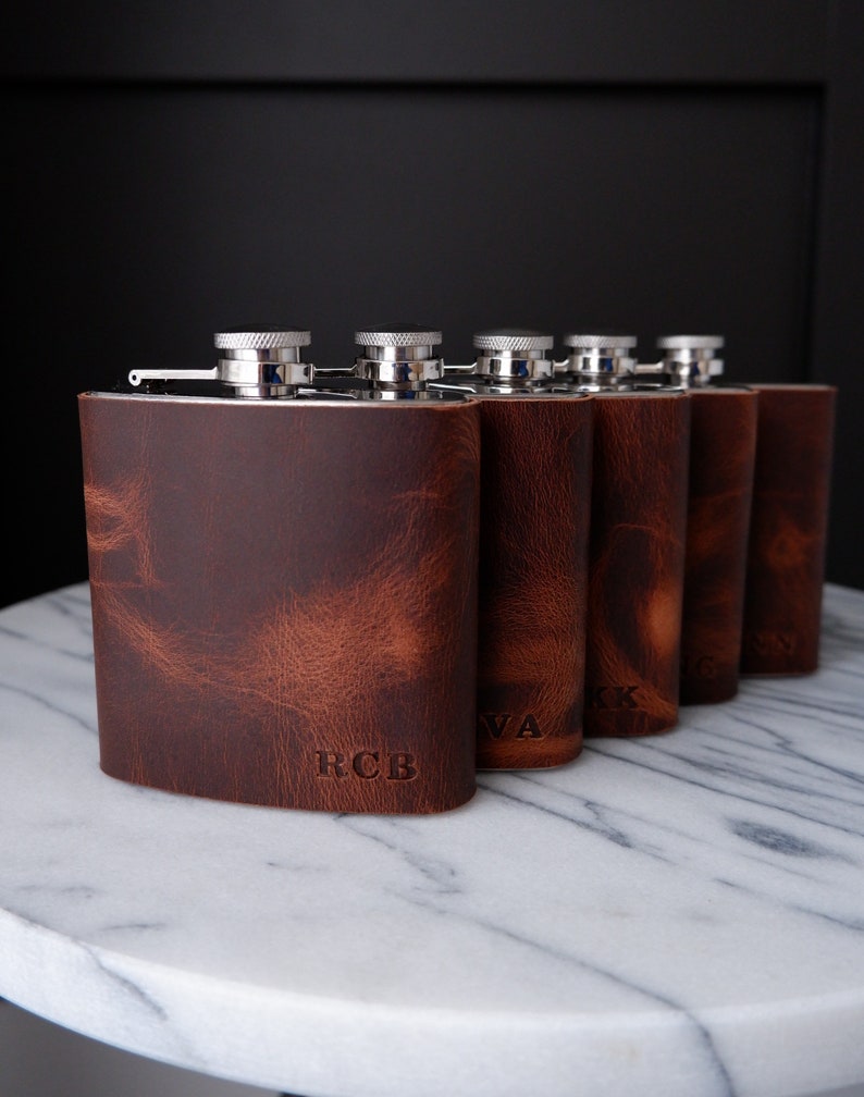 PERSONALIZED leather hip flask/ gift for him/ groomsman gift/ best man gift/ birthday gift/ wedding gift/ Christmas gift image 4